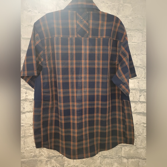 Mens Button Up - Picture 2 of 6